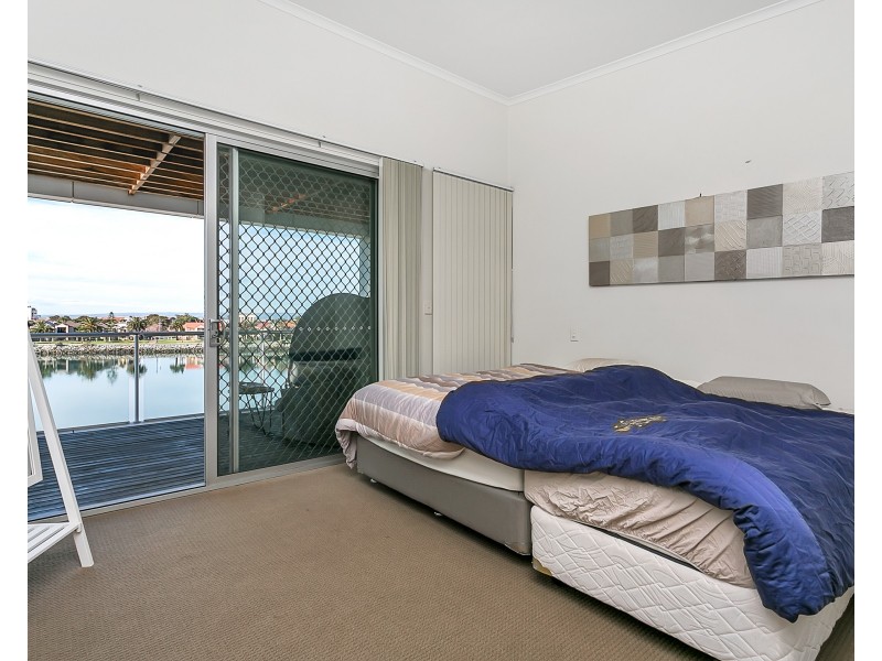 11 Karra Cove, New Port SA 5015