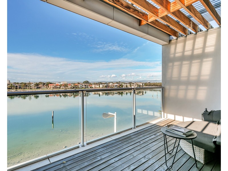 11 Karra Cove, New Port SA 5015