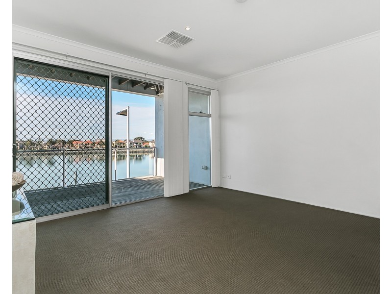 11 Karra Cove, New Port SA 5015