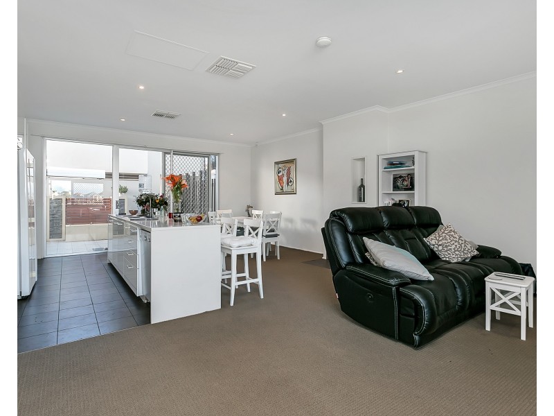 11 Karra Cove, New Port SA 5015