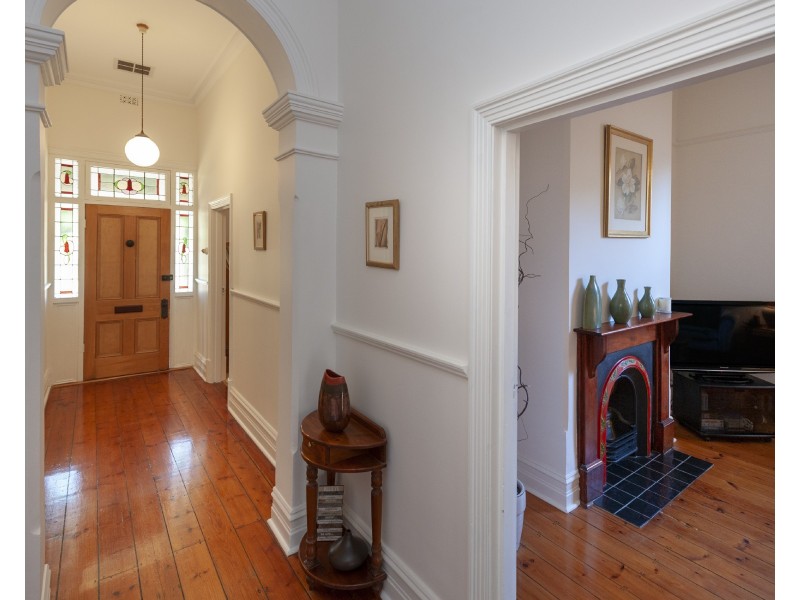 23 Airlie Ave, Prospect SA 5082