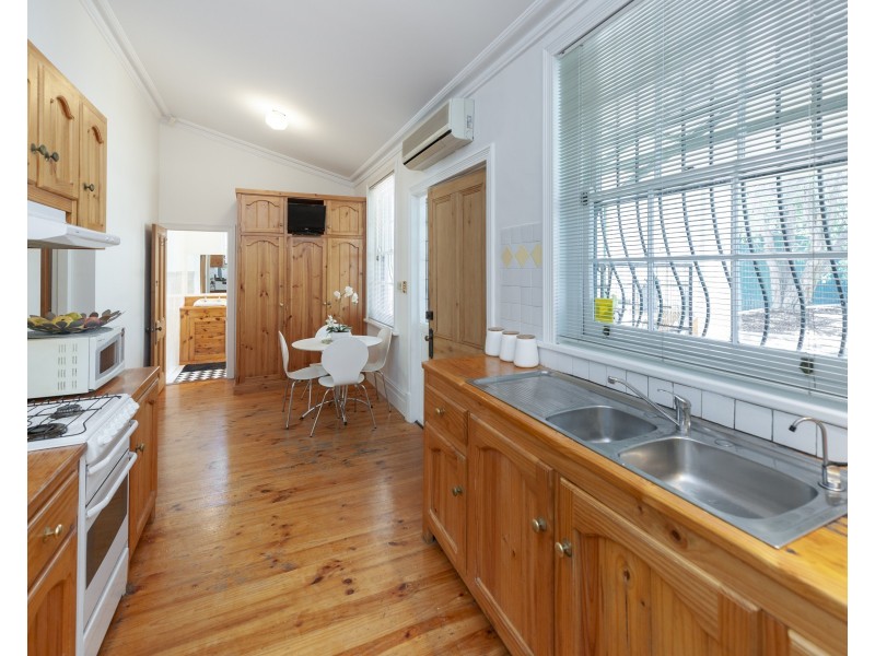 23 Airlie Ave, Prospect SA 5082