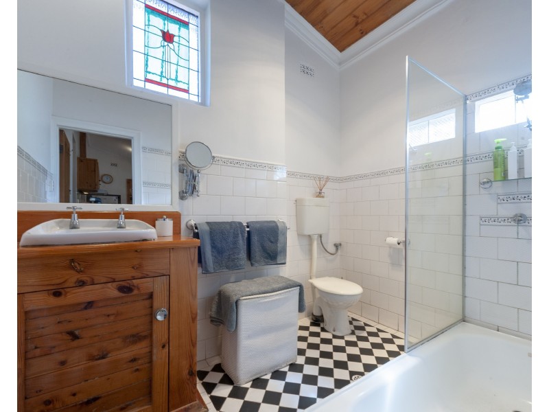 23 Airlie Ave, Prospect SA 5082