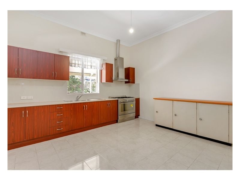 2 Graham Place, Prospect SA 5082