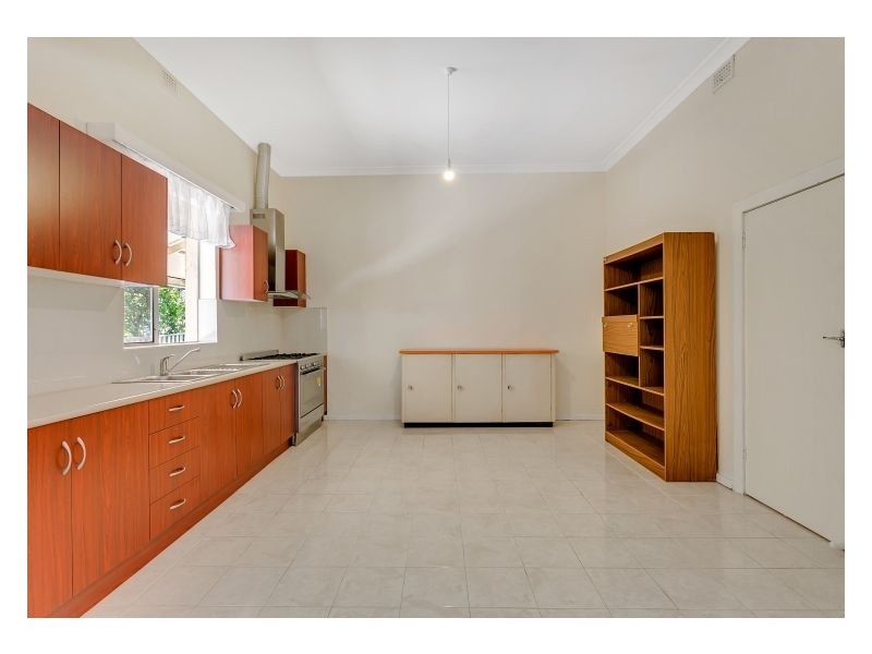 2 Graham Place, Prospect SA 5082