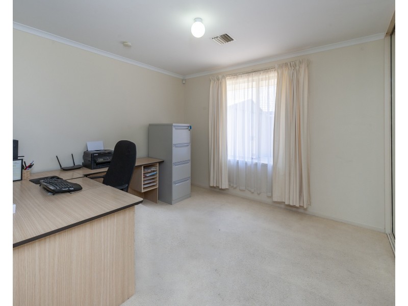 8 Seafarer Court, Gulfview Heights SA 5096
