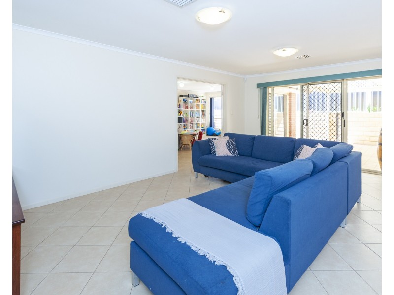 8 Seafarer Court, Gulfview Heights SA 5096