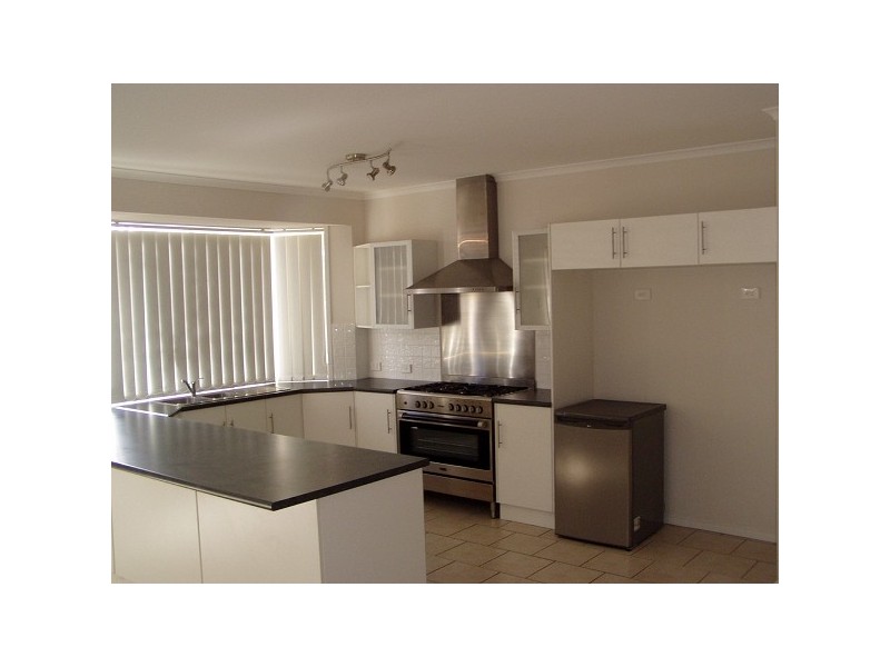 21 McGonigal Drive, Willaston SA 5118