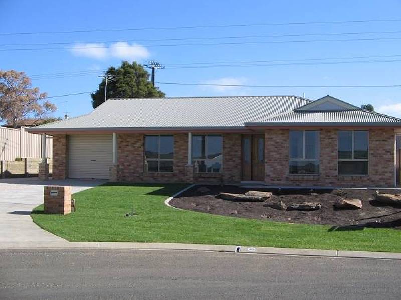 10 LEE COURT, Mount Gambier SA 5290