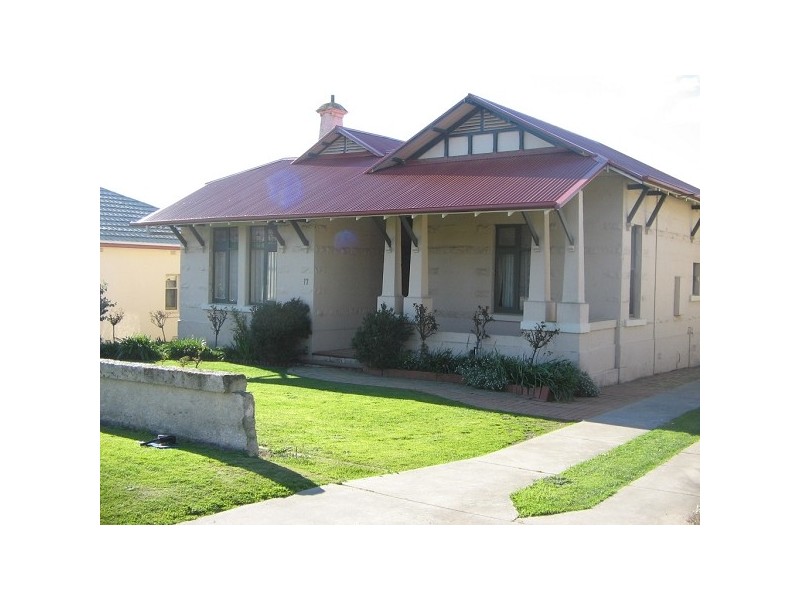 17 GWENDOLINE STREET, Mount Gambier SA 5290