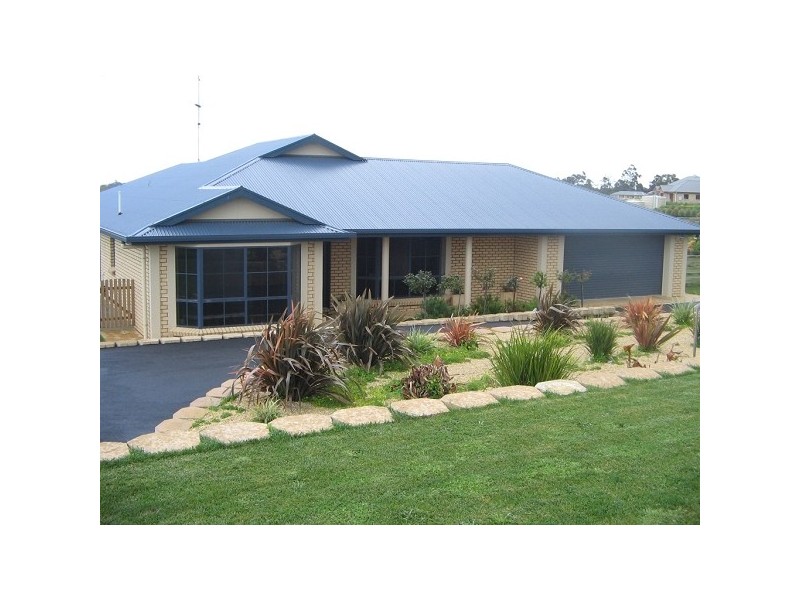 19 TURNBULL DRIVE, Mount Gambier SA 5290