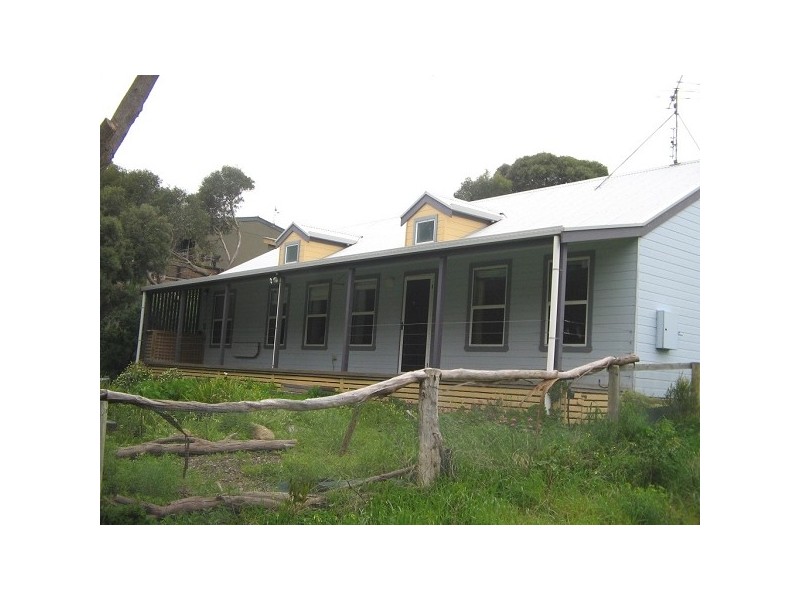 6 WOOLUNDRY ROAD, Robe SA 5276