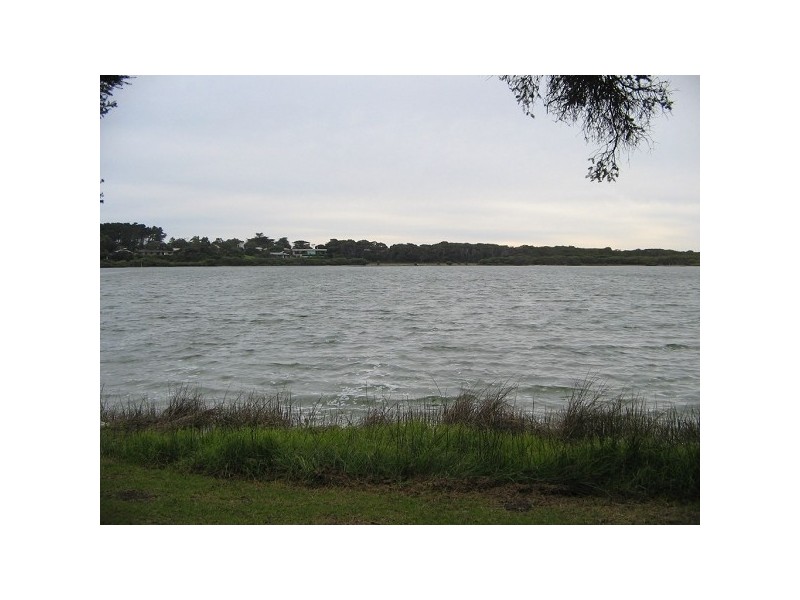 6 WOOLUNDRY ROAD, Robe SA 5276