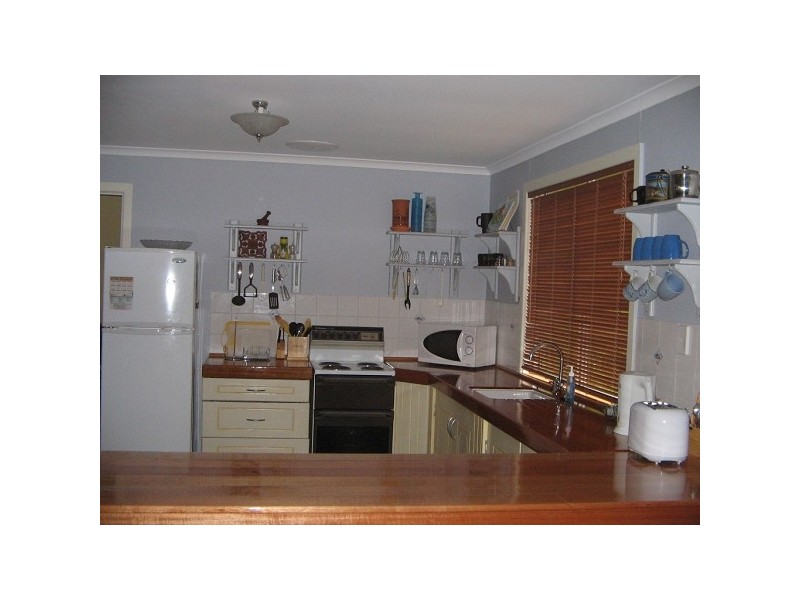 6 WOOLUNDRY ROAD, Robe SA 5276