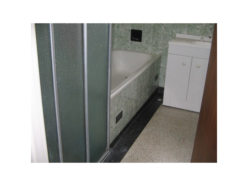 12 CROUCH STREET NORTH, Mount Gambier SA 5290