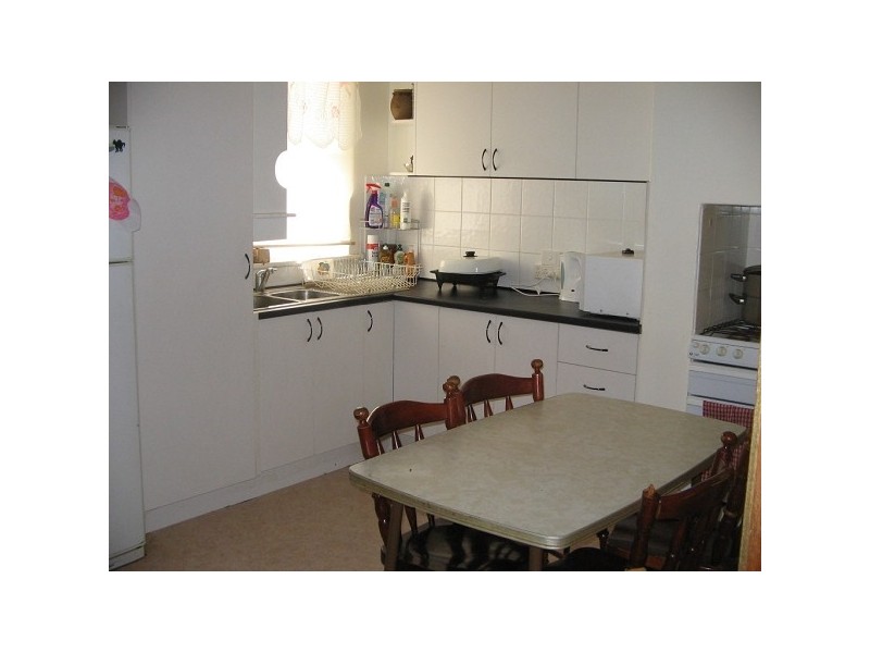 27 DOUGLAS STREET, Mount Gambier SA 5290