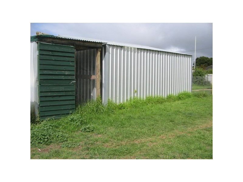 27 DOUGLAS STREET, Mount Gambier SA 5290