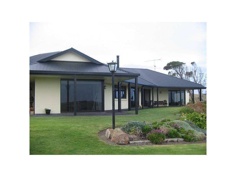 6215 PORTLAND ROAD, Nelson VIC 3292