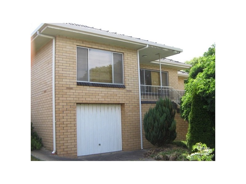 16 Sinclair Street, Mount Gambier SA 5290