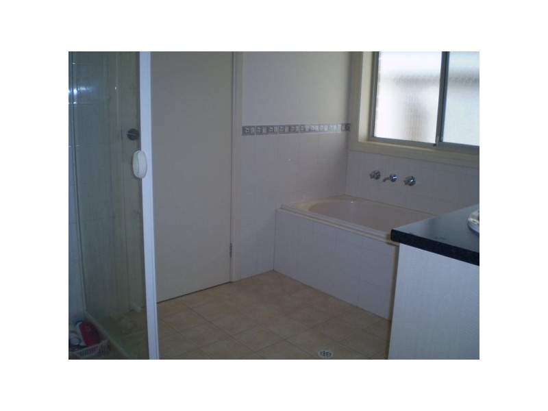 15 York St, Northfield SA 5085