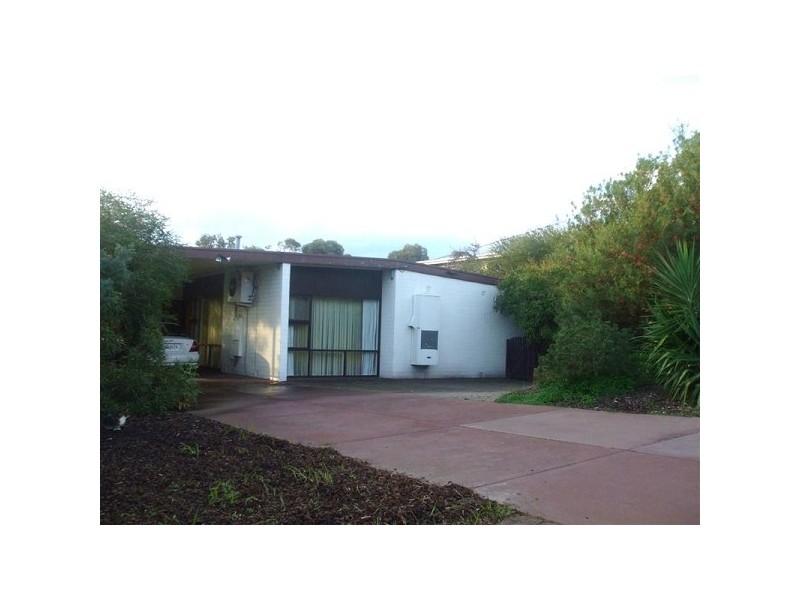 26 Goodwin Court, Para Hills SA 5096