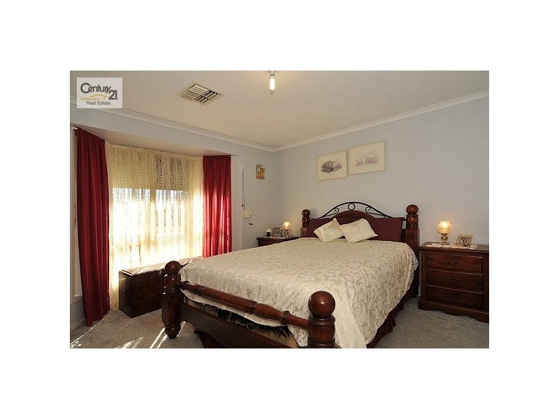 6 Lakeside Drive, Paralowie SA 5108
