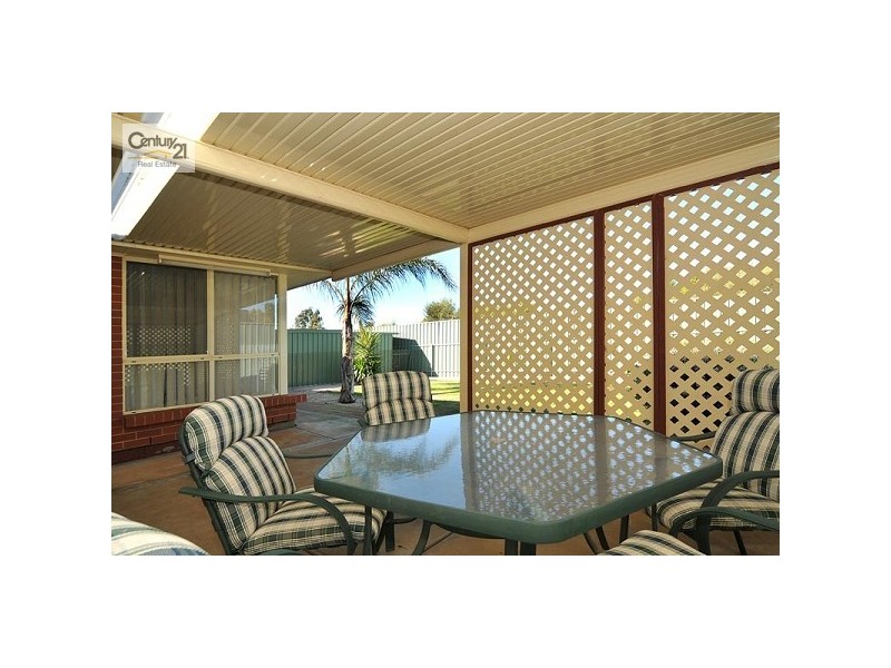 6 Lakeside Drive, Paralowie SA 5108
