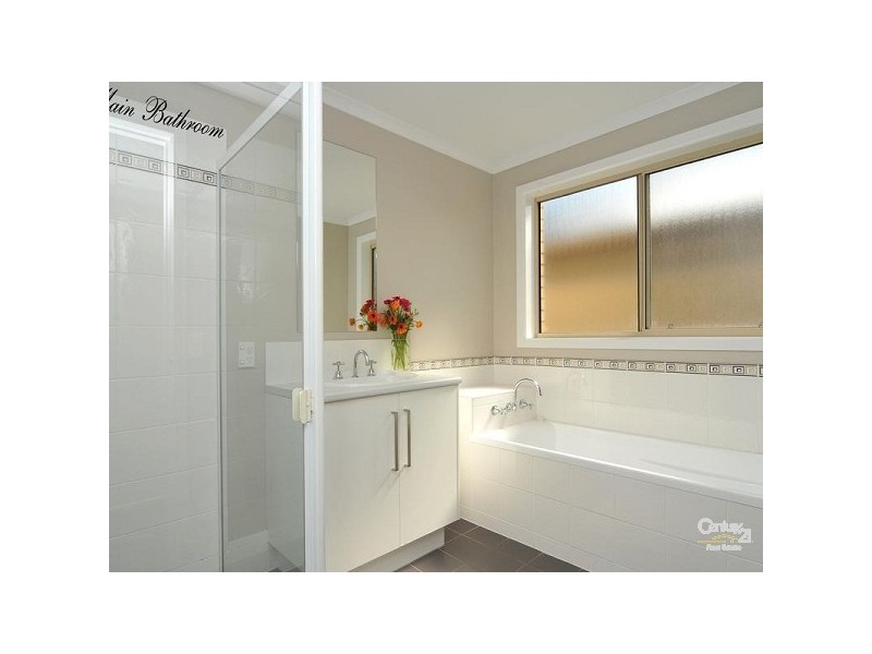 13 Banff St, Burton SA 5110