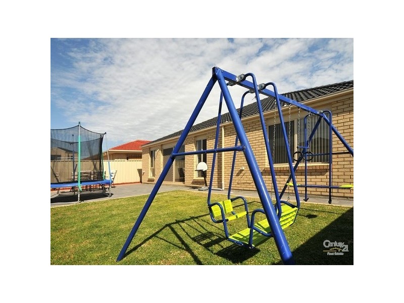 13 Banff St, Burton SA 5110