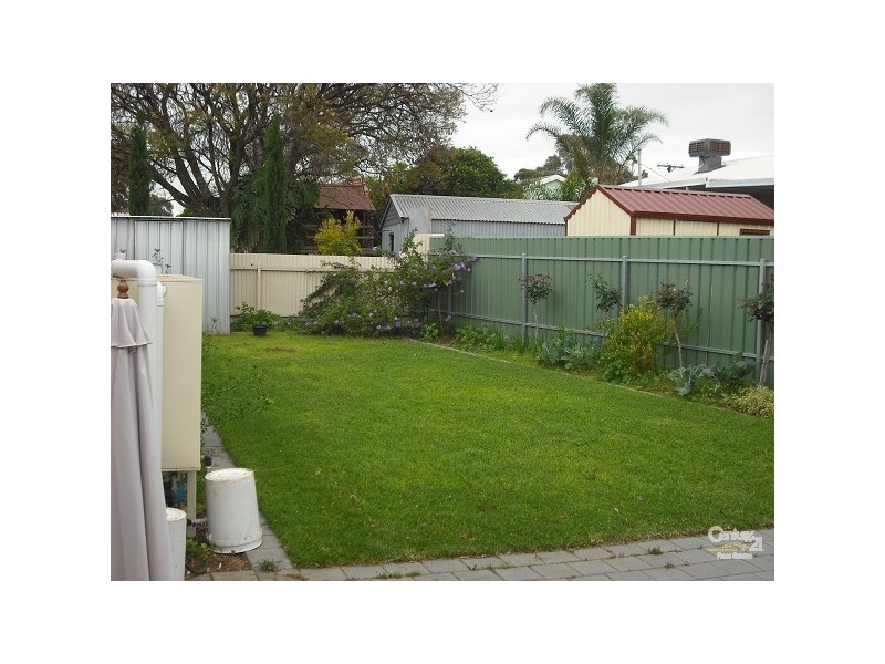 6 Chaucer Street, Clearview SA 5085