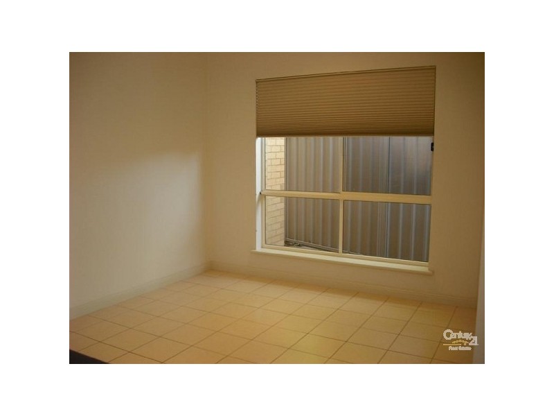 5 Macquarie Avenue, Hillcrest SA 5086