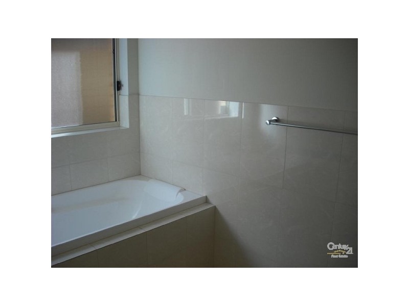 5 Macquarie Avenue, Hillcrest SA 5086