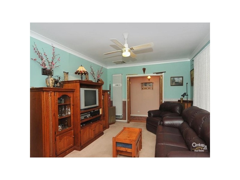 8 Cheltenham Crescent, Salisbury East SA 5109