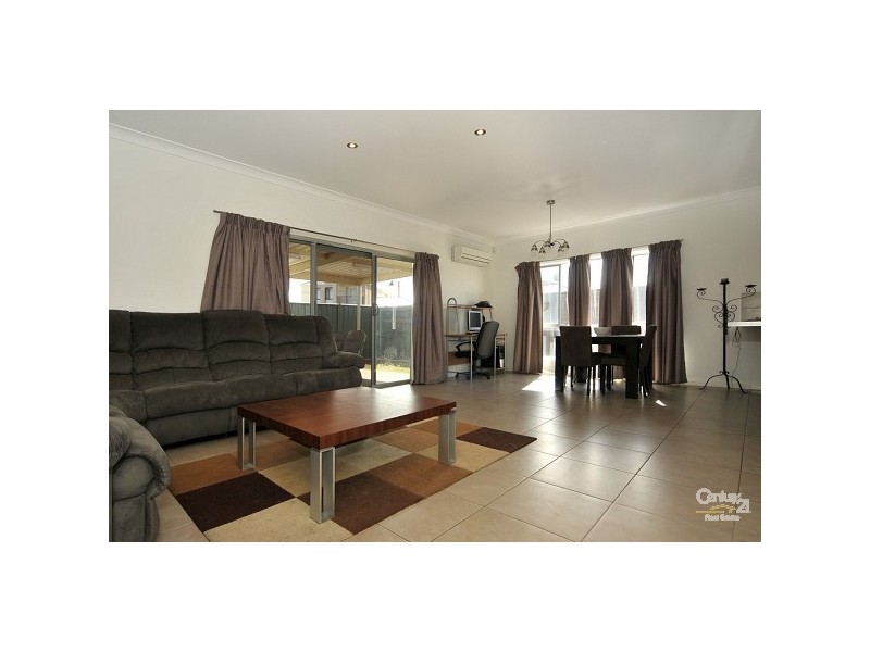 102 Shoalhaven Circuit, Mawson Lakes SA 5095