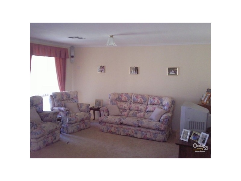 11 Hanbury Court, Oakden SA 5086