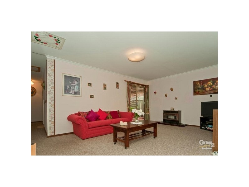 8 Cuneo Place, Golden Grove SA 5125