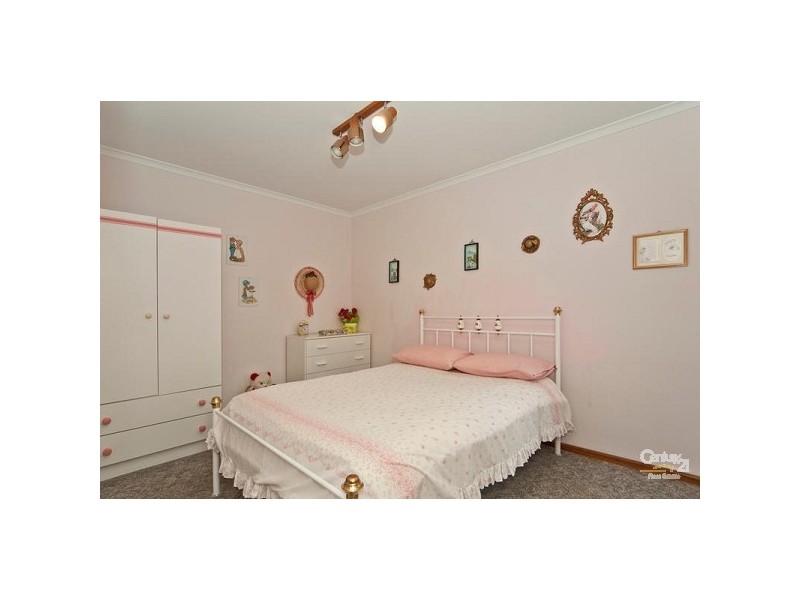 8 Cuneo Place, Golden Grove SA 5125