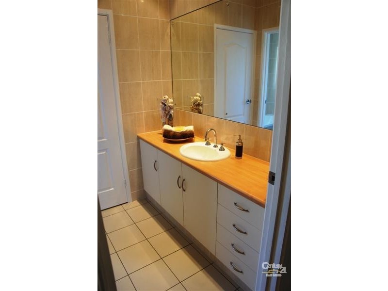 70 Walkleys Road, Valley View SA 5093