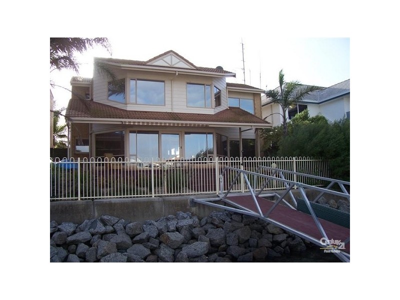 30 Parnkalla Avenue, Port Lincoln SA 5606