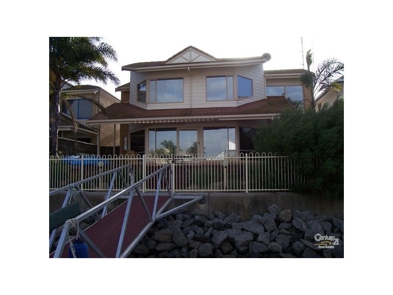 30 Parnkalla Avenue, Port Lincoln SA 5606