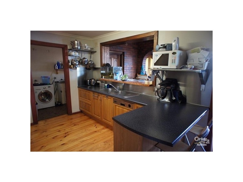 31 Lorraine Avenue, Para Vista SA 5093