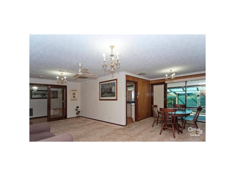 15 Domain Avenue, Para Vista SA 5093