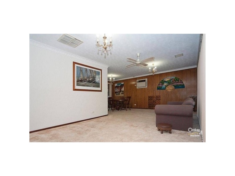 15 Domain Avenue, Para Vista SA 5093