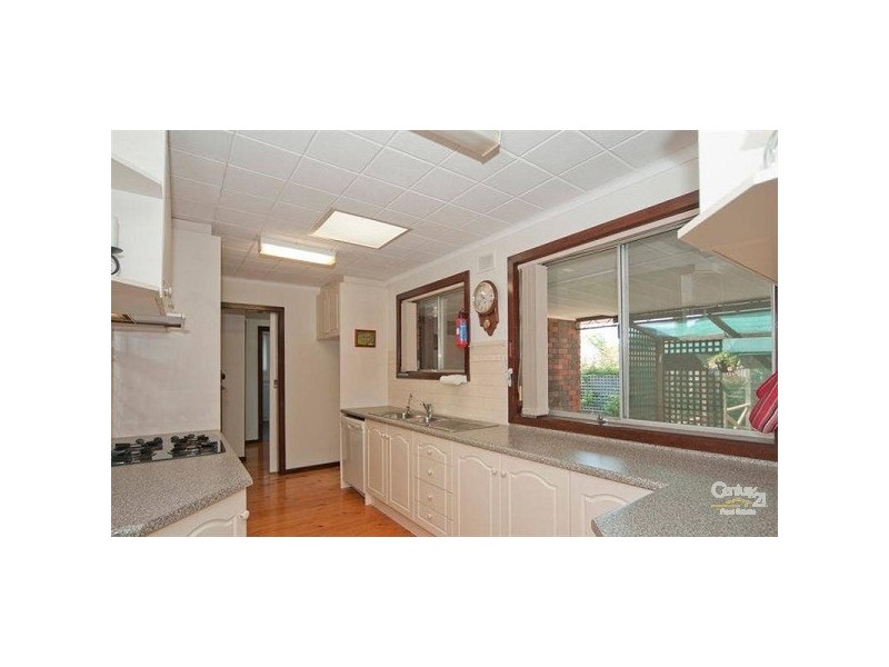 15 Domain Avenue, Para Vista SA 5093