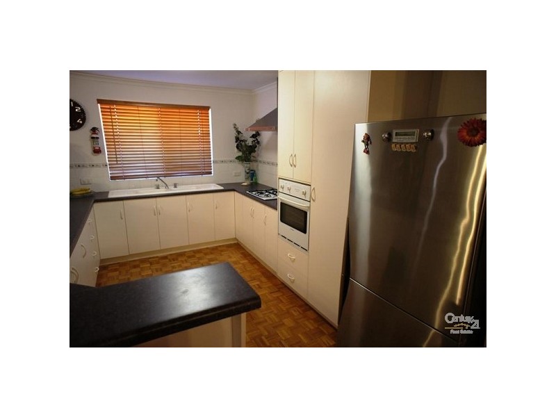 5 Standen Court, Oakden SA 5086