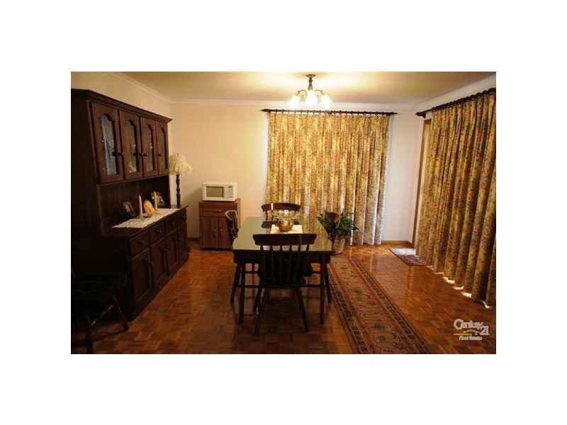 5 Standen Court, Oakden SA 5086