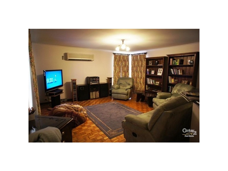 5 Standen Court, Oakden SA 5086