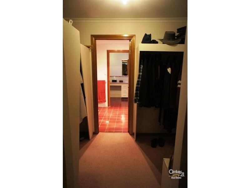 5 Standen Court, Oakden SA 5086