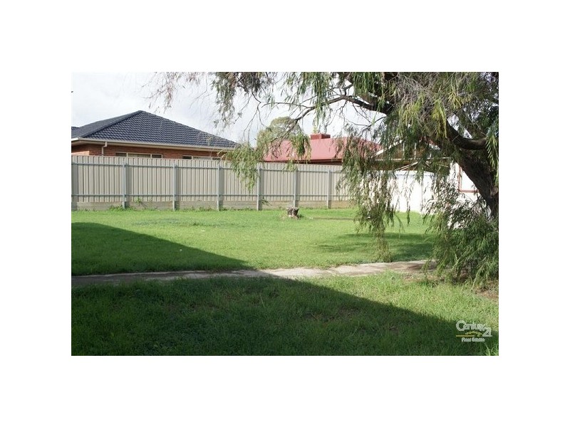 1 Chaucer Street, Clearview SA 5085