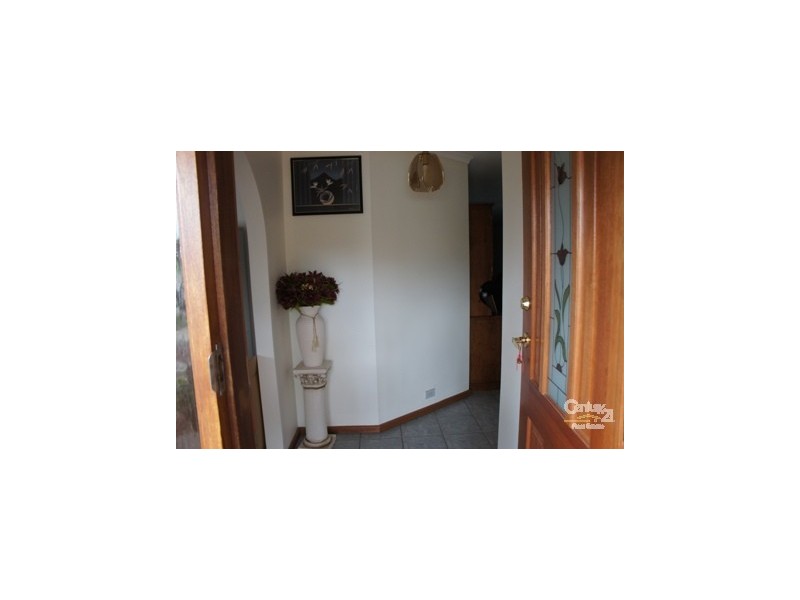 34 Hedgerow Drive, Gulfview Heights SA 5096